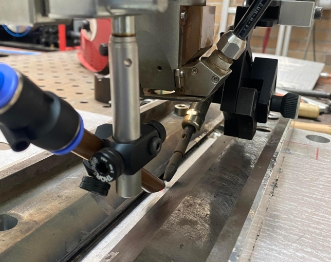 Investigación del comportamiento de aceros de alta resistencia soldados mediante láser con aporte