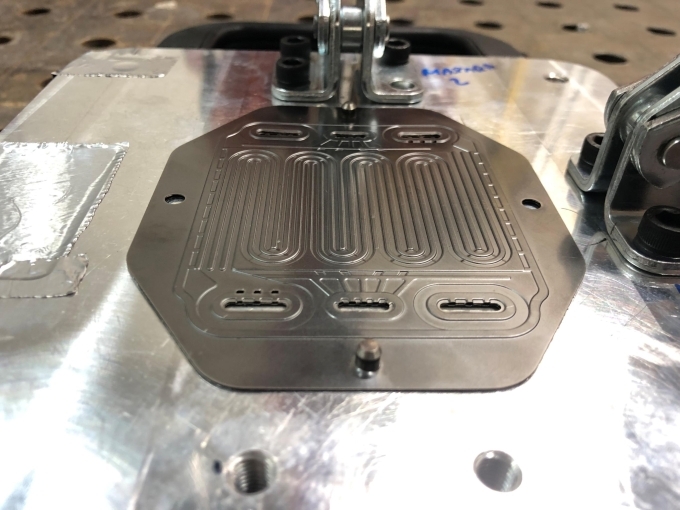 Soldadura láser de placas bipolares para baterías de hidrógeno