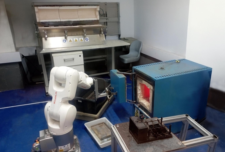 Ensayos de corrosión especiales ejecutados por un robot